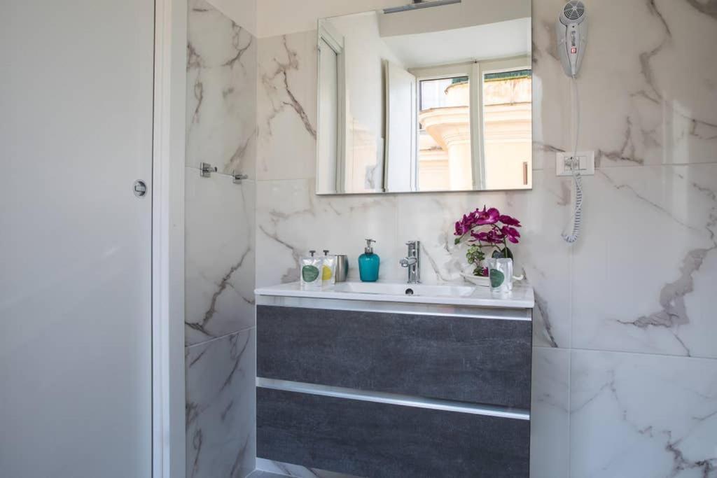 Pink Intimate Jacuzzi Suite Trastevere - Top Collection Roma Ngoại thất bức ảnh